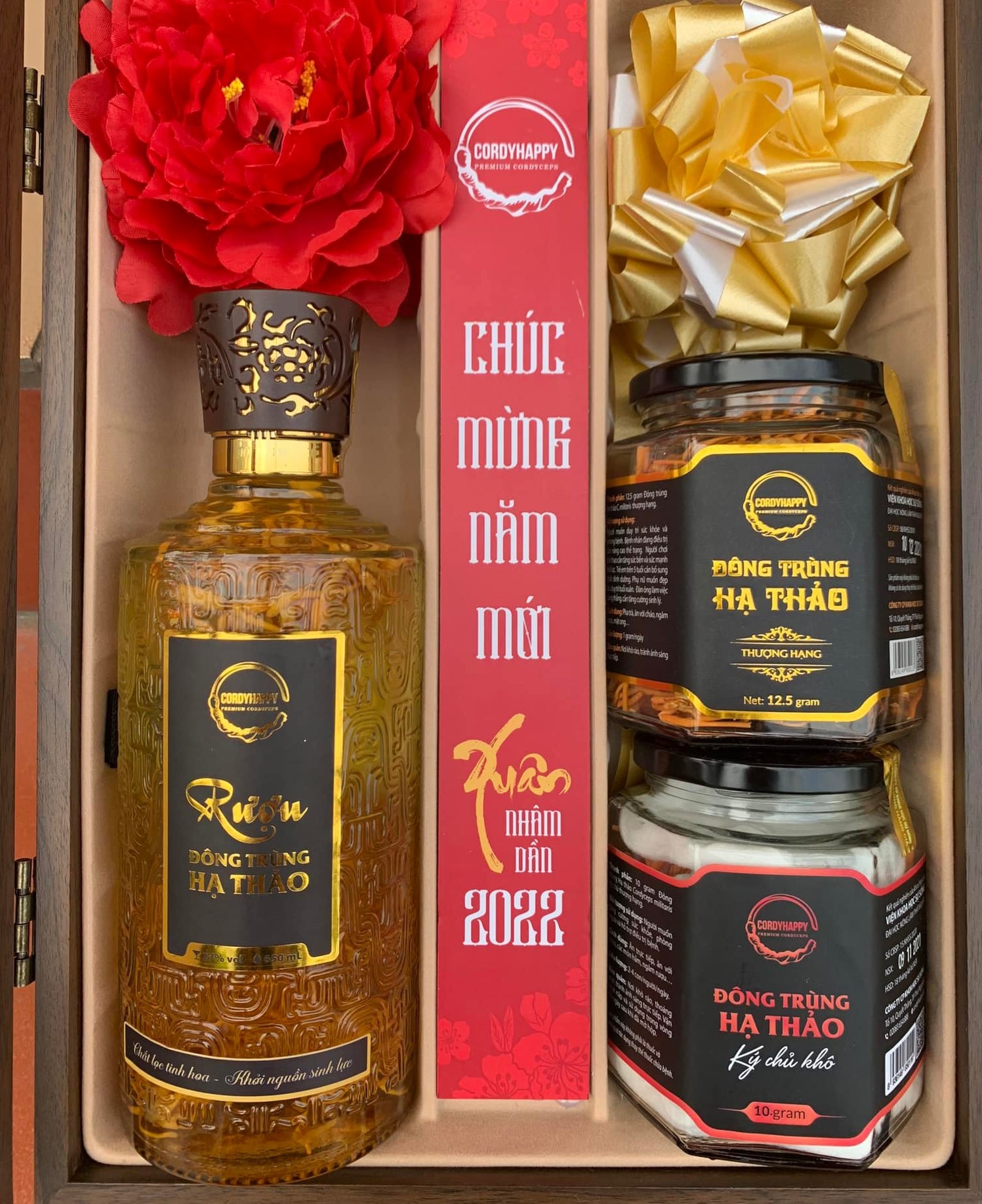 Bộ quà tặng rượu Đông trùng hạ thảo